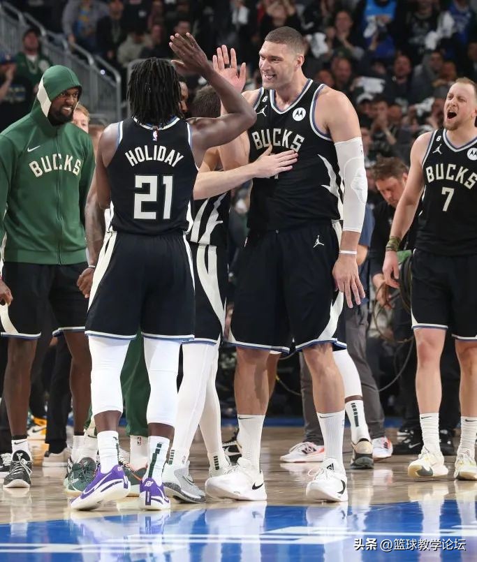 两分球7中1!末节0+0+0!联盟第三C太软了