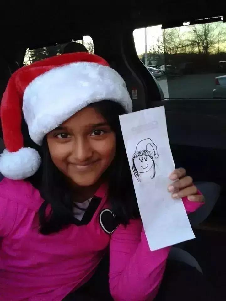 把随手丢弃的购物小票变成孩子们最珍贵的礼物，小镇因他而感动