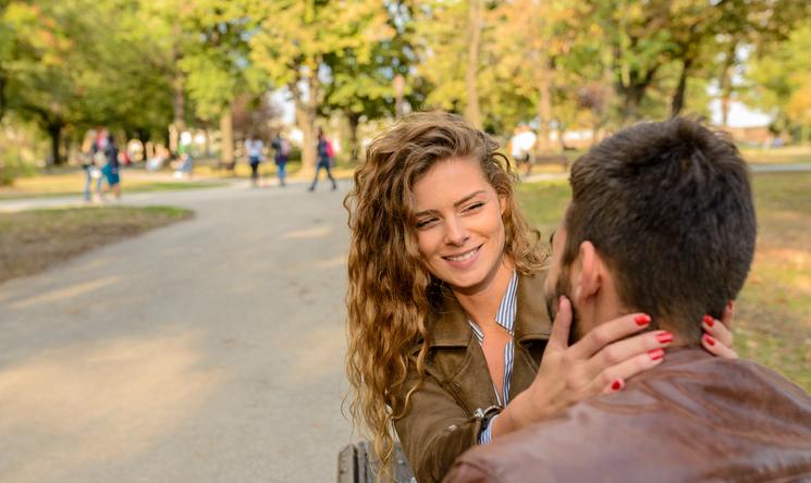 老婆总是刷小视频,女朋友老是被小视频误导