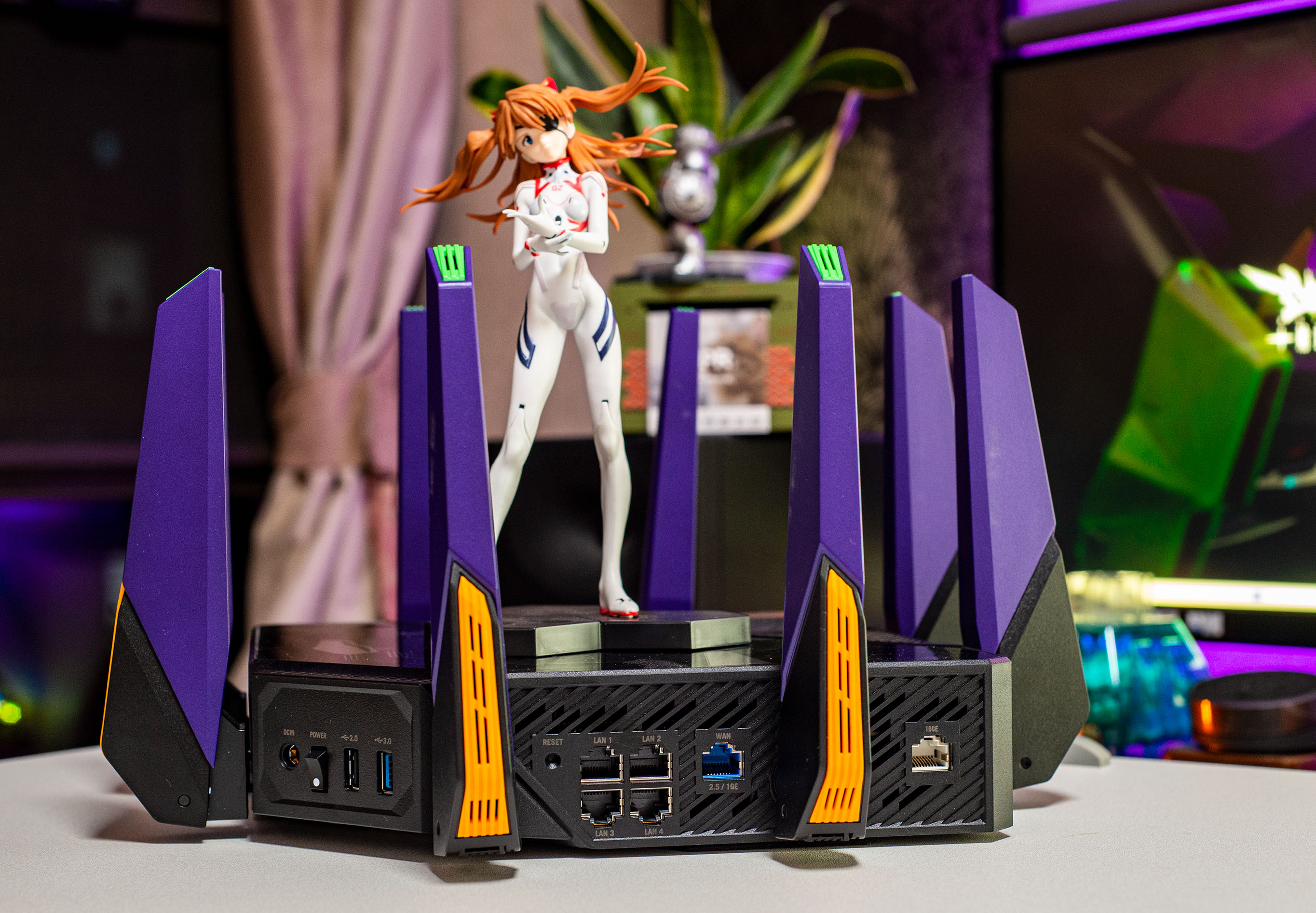 八爪鱼初号机，这应该算路由器天花板了｜ROGGT-AX11000ProEVA