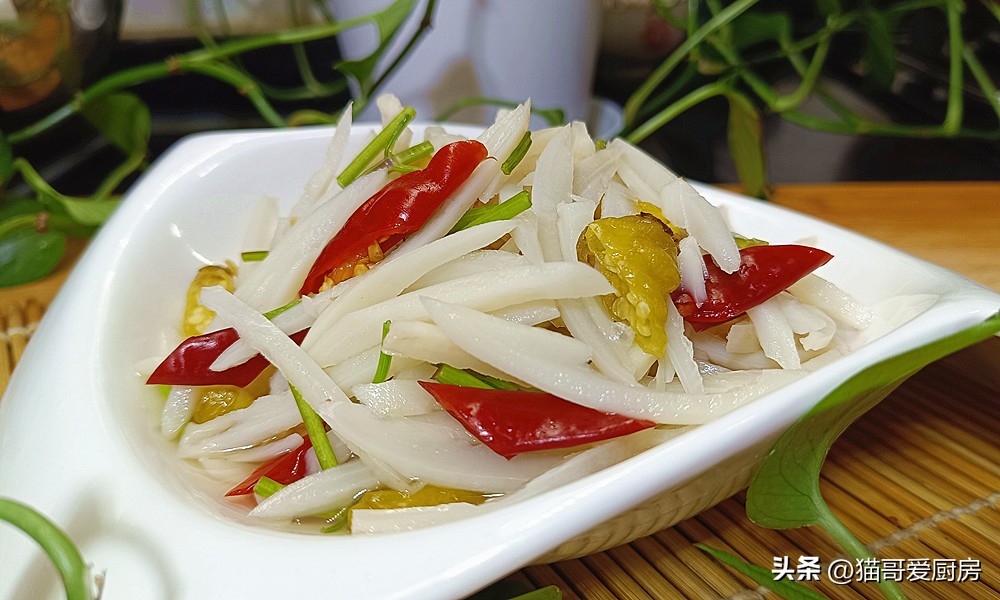 莲藕做泡菜好吃又简单,做泡菜黄瓜白糖加莲藕做法