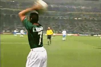 足球过人招式小学生,篮球和足球哪个过人招式多