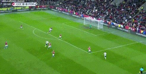 葡萄牙胜c罗梅开二度引爆足球界,葡萄牙vs匈牙利c罗梅开2度