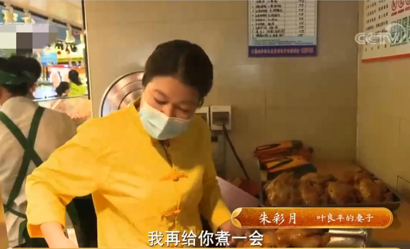 浙江男子把鸡和猪塞进大缸，靠278口大缸，一年销售额3000多万元