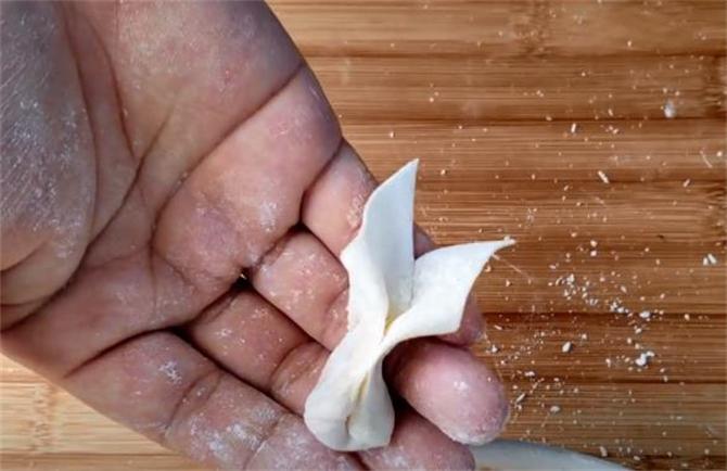 包馄饨不会散的最简单方法,不会包饺子怎么办教你第五种包法