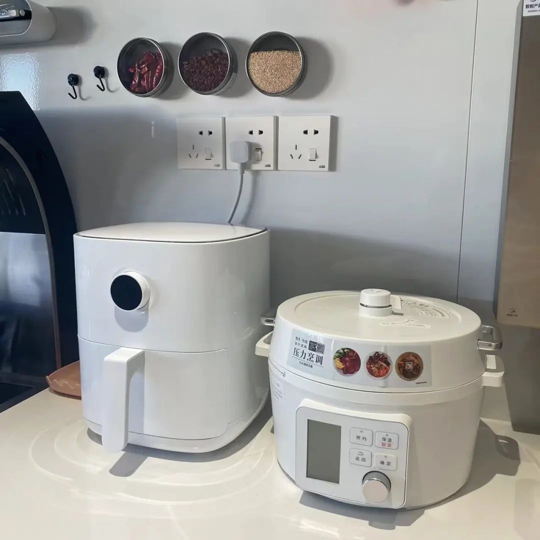 珐琅板优缺点浴室能用珐琅板么,珐琅板和岩板哪个好求回答