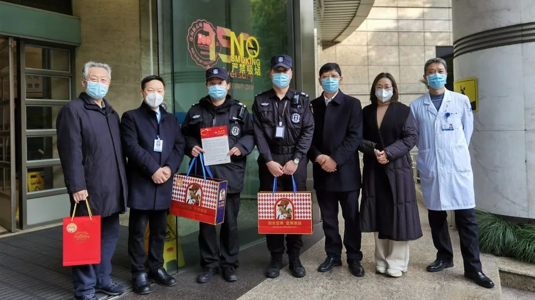 致敬国寿坚守岗位工作的人,致敬春节坚守在岗的同事们