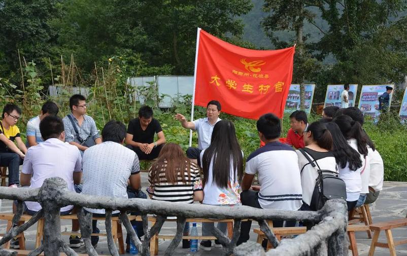 听起来很像公务员，实际只是临时工的3个岗位，大学生需谨慎