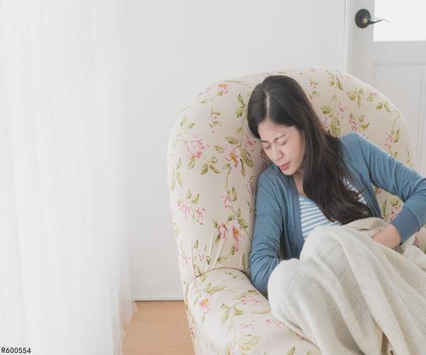 女性来大姨妈注意事项及方法,女生来大姨妈会出现哪些不良症状