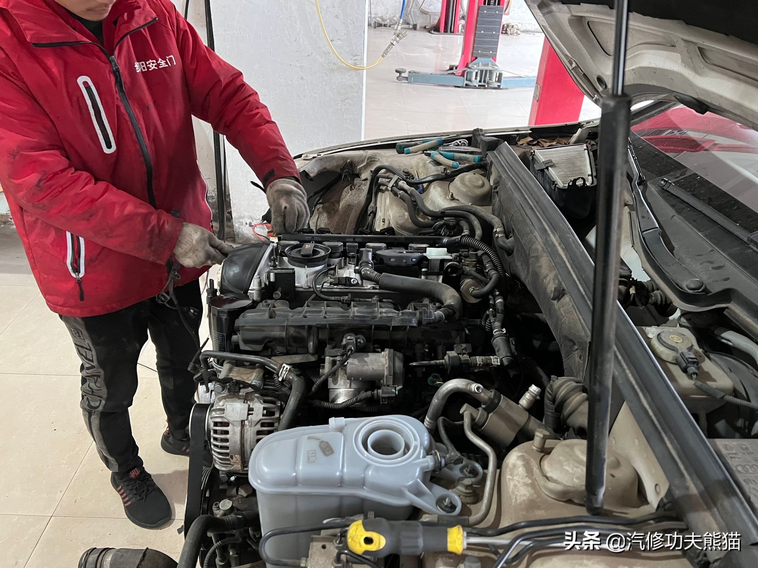 老车翻新修复奥迪a4,修复报废奥迪a4