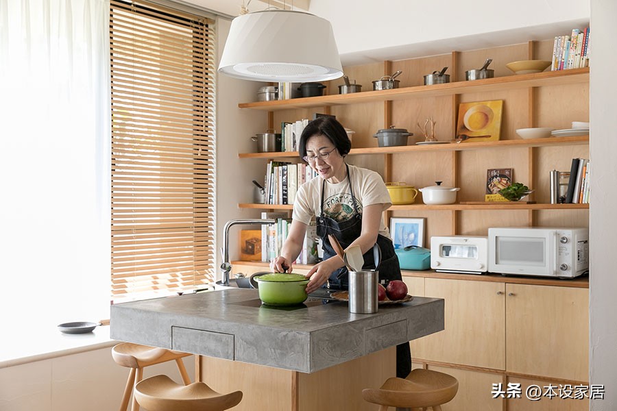 退休阿姨独居生活,60岁退休阿姨晒出独居生活照