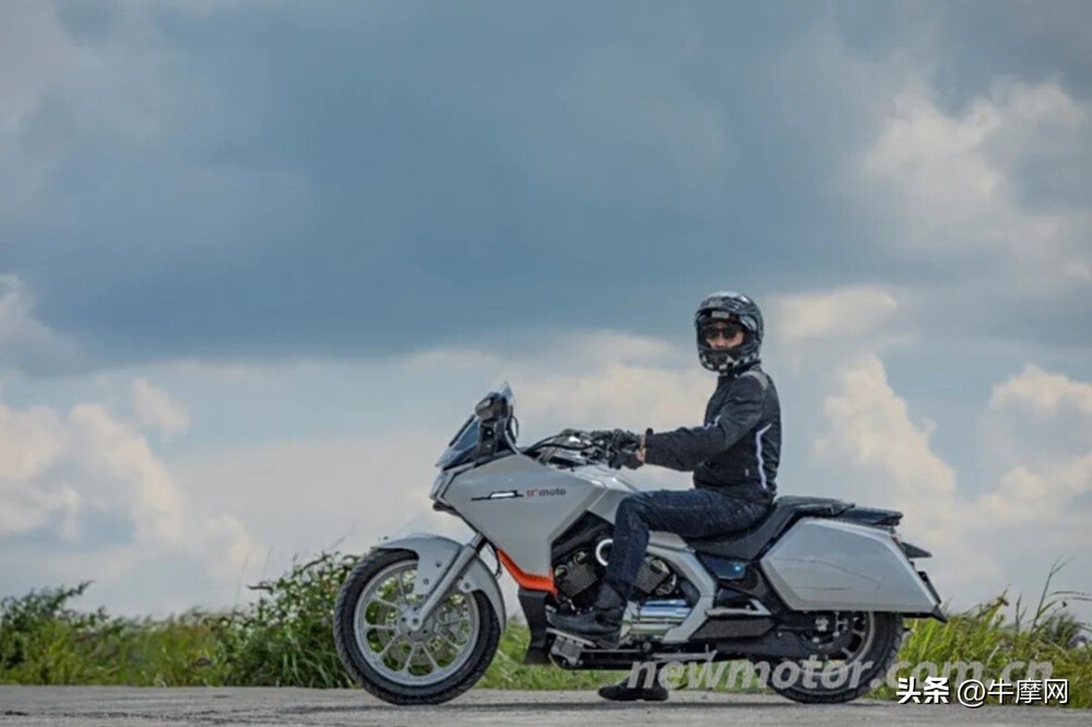 派方正式出圈!星舰324888元起,引力15013999元起|还有650巡航