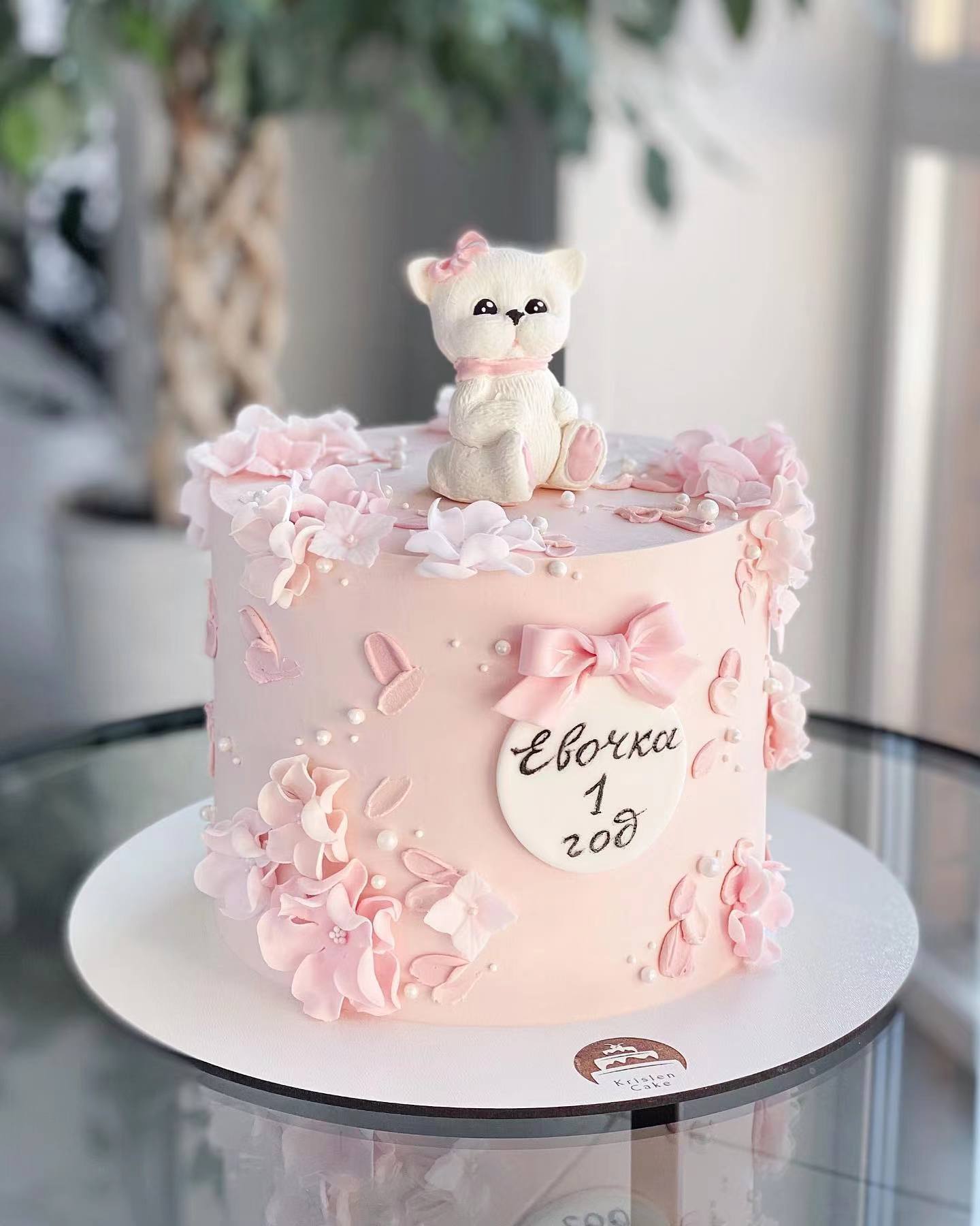 今天给大家做一款好看的蛋糕造型,美味又高颜值的蛋糕造型充满创意