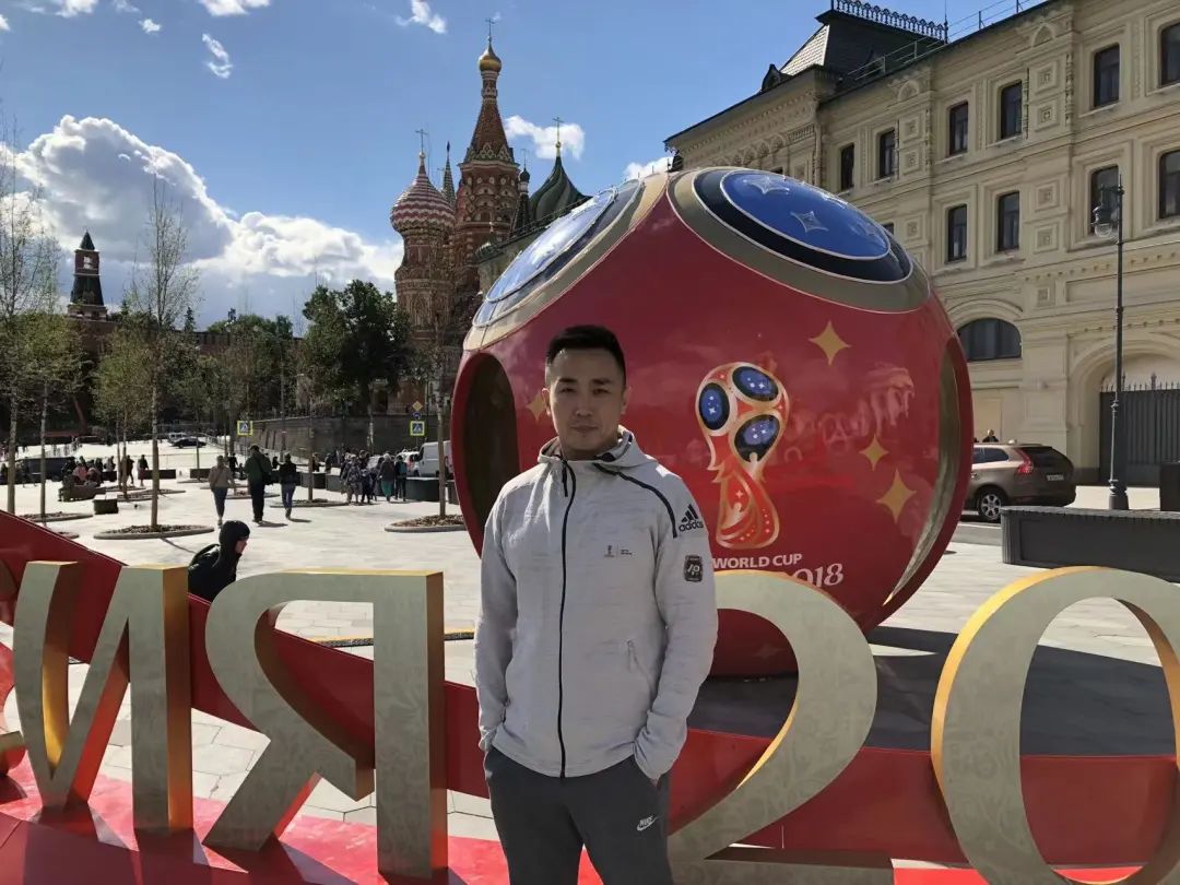 欧洲杯央视直播解说朱晓雨,知名解说员朱晓雨