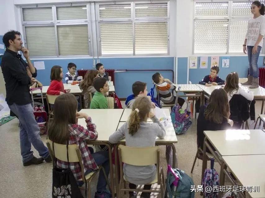 在西班牙留学踢足球怎么样,西班牙踢球和学习