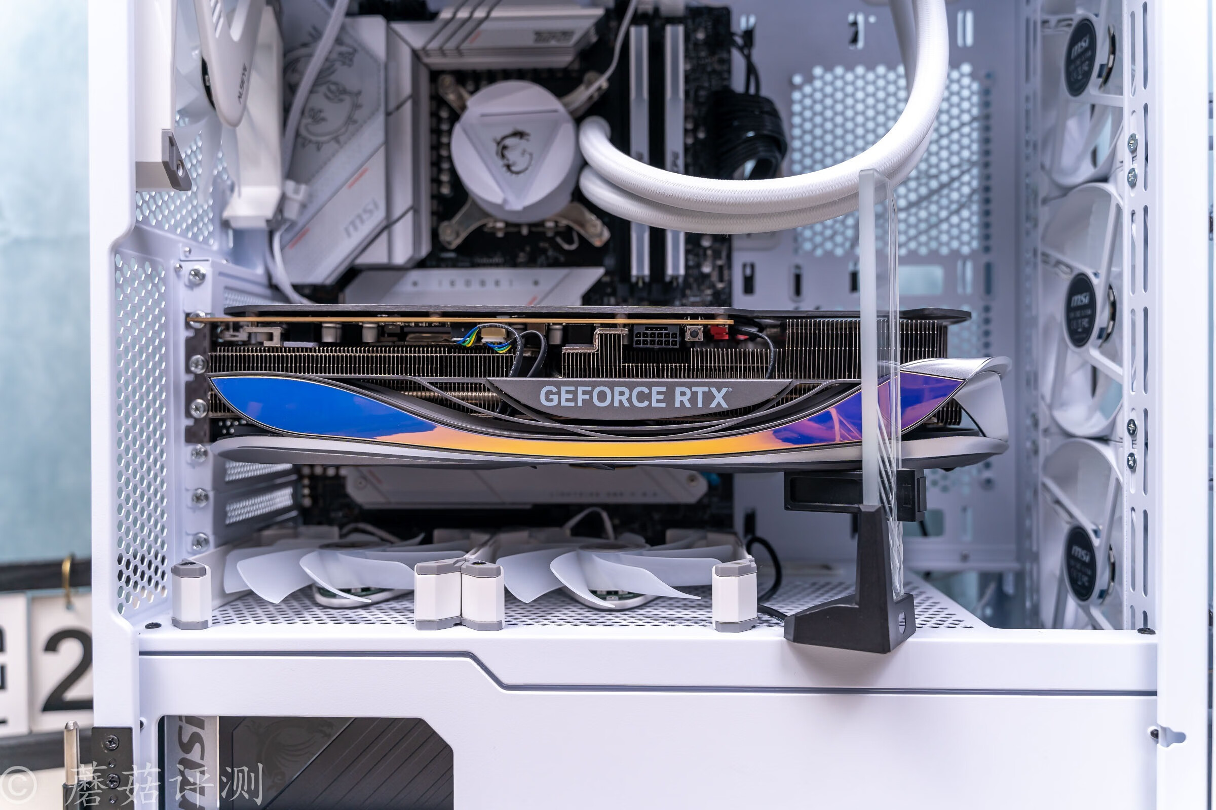 外观精致，散热优秀，适合干活，索泰RTX4090AMP显卡评测