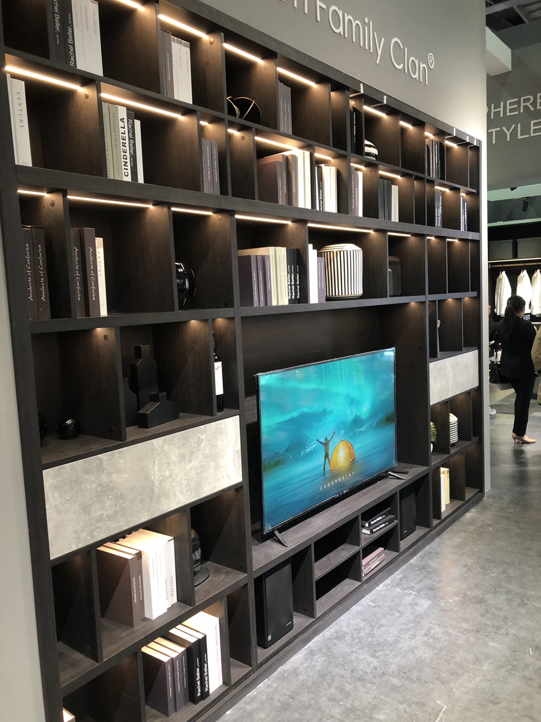 漂亮的电视柜背景墙最新款,7款电视背景墙及电视柜设计