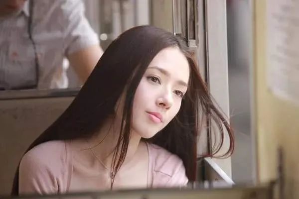 向佐夜会美女疑似出轨,向太回应:别多想,只是姐姐而已