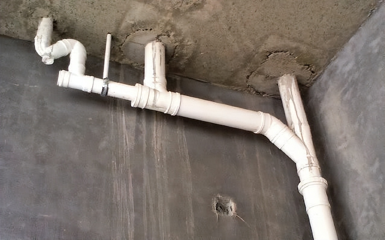 加装电梯发生的事,加装电梯就是一场闹剧