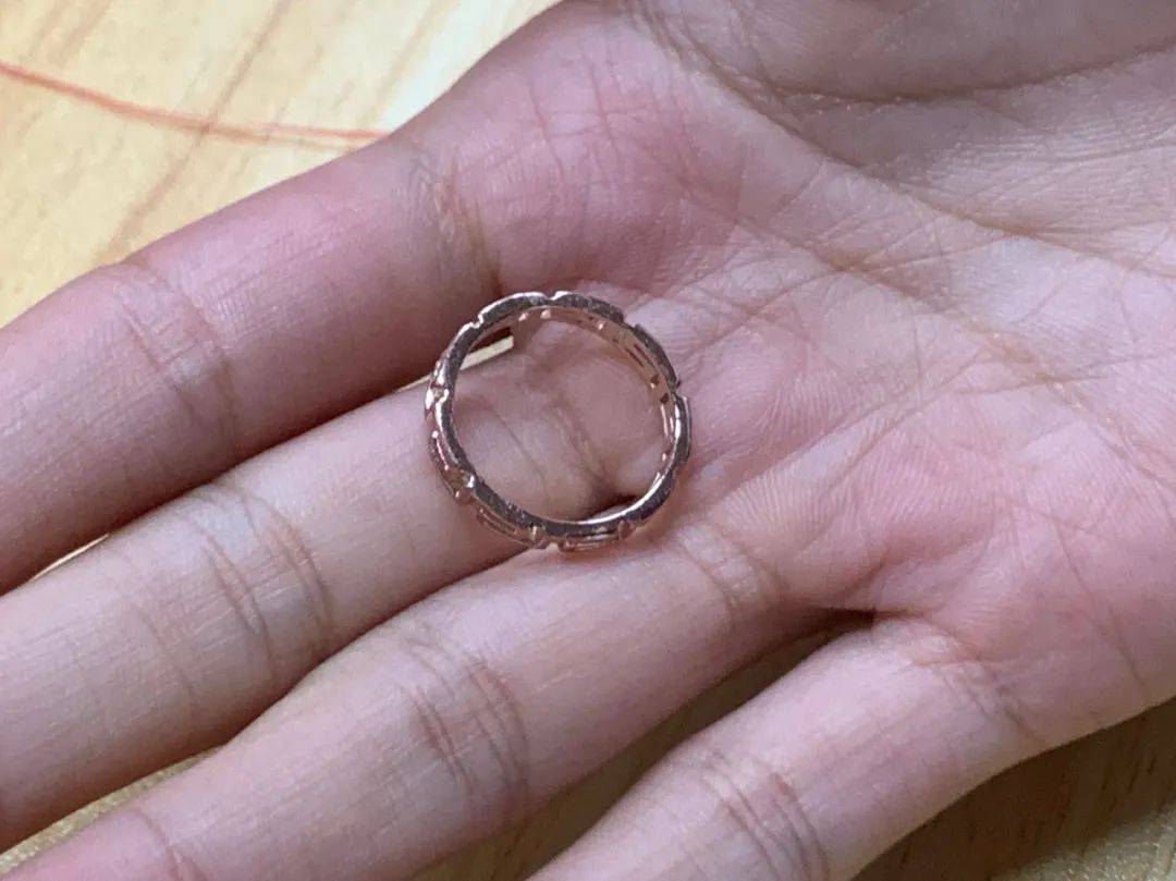 戒指太紧取不下来怎么办教你一招,铁丝戒指卡住了取不下来了怎么办