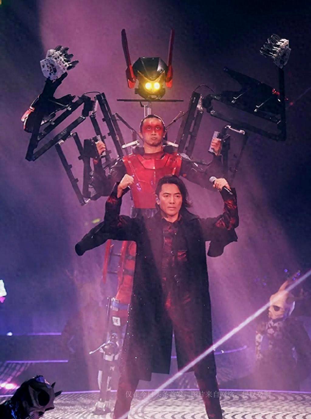 郑伊健演唱会蒙嘉慧讲日语,郑伊健演唱会上的蒙嘉慧