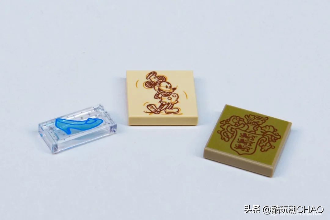 和迪士尼城堡一样高的乐高,和迪士尼乐园相似的城堡