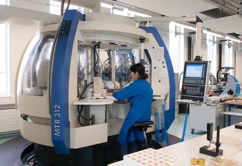 雅典un118机芯打磨怎么样,雅典118机芯上的图案