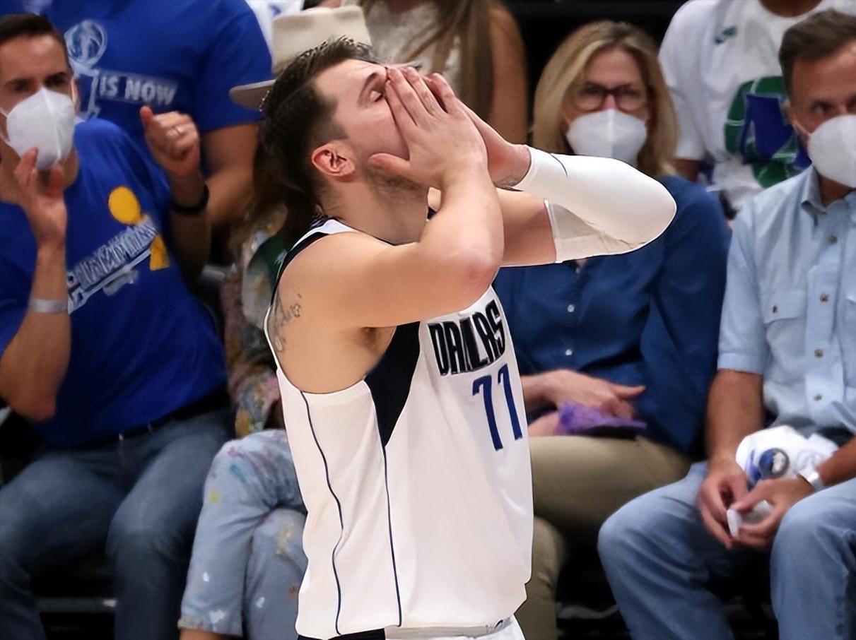 东契奇面对外线封防怎么打,东契奇怎么破包夹