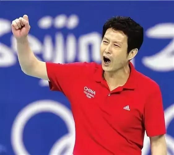 女排主帅蔡斌二传,中国女排教练蔡斌13场宝贵历练