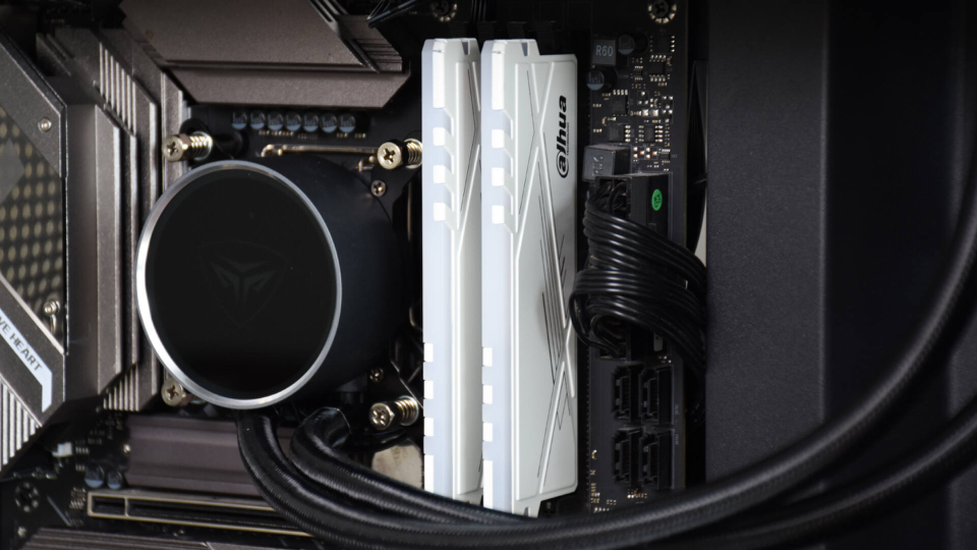 大华c600内存评测,大华3200内存条测评