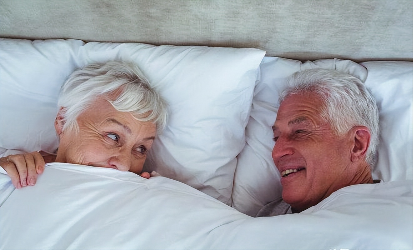 老年人的生活对健康很重要,老年生活重要因素