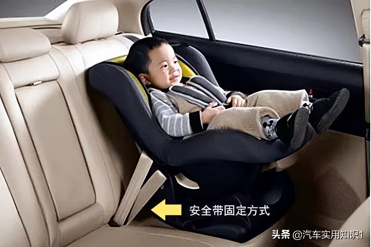 安全座椅软接口怎么固定,20秒带你了解安全座椅