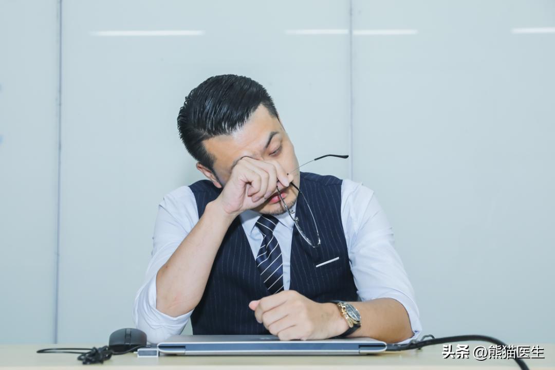 阳了一周之后眼睛模糊是后遗症吗,阳后出现眼部症状会怎样