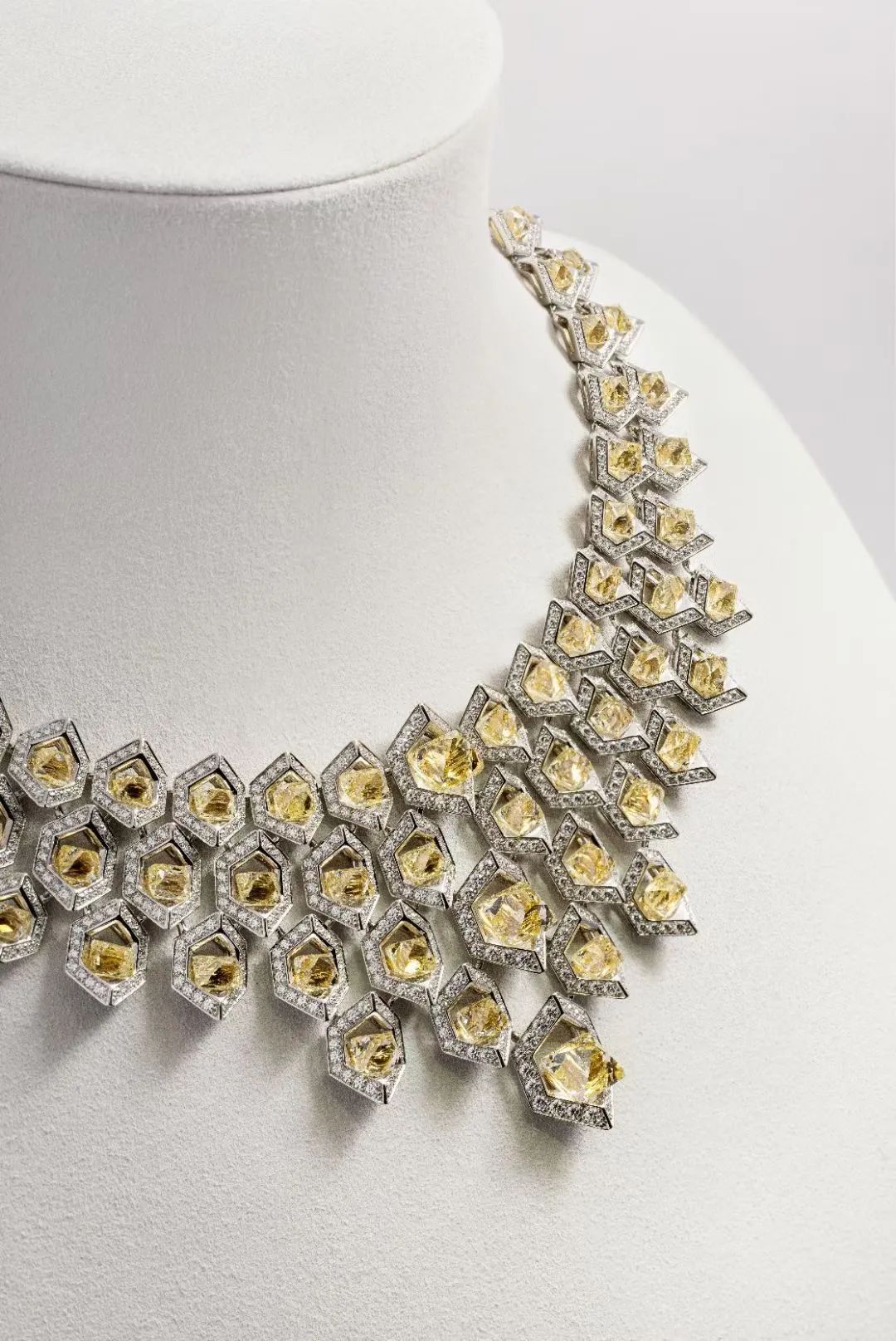 为什么名媛贵妇都爱钻石？2023年流行这5种…