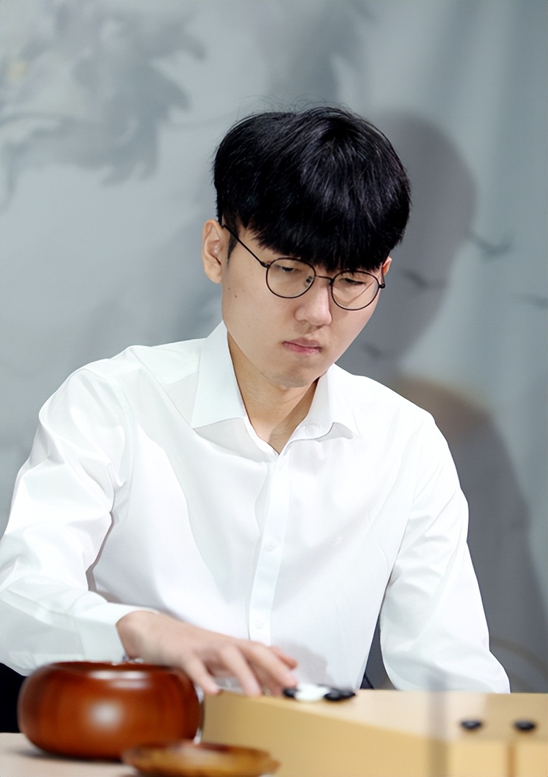 2023柯洁几连胜了,围棋第二届国手赛8强升4强柯洁