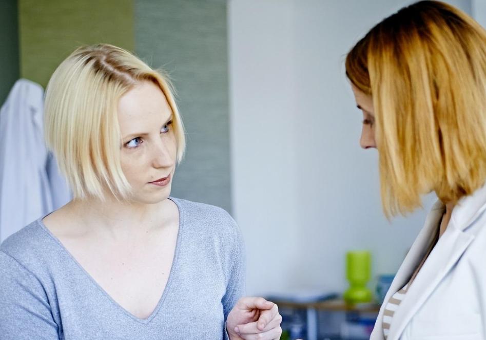 医院内让人脸红的“妇科检查”，医生：这2类人不愿意也要做？