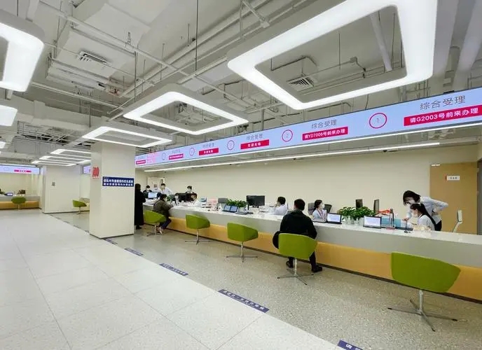 改名后身份证没拿到怎么改驾驶证,身份证改名后可以再改回曾用名吗