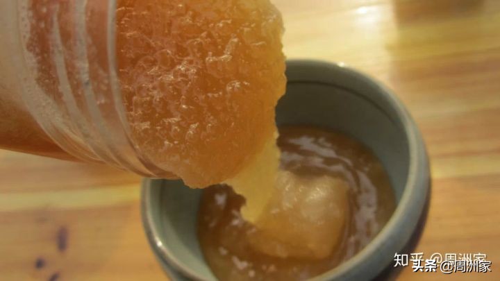 买的蜂蜜凝固了是怎么回事,买的蜂蜜结晶怎么回事