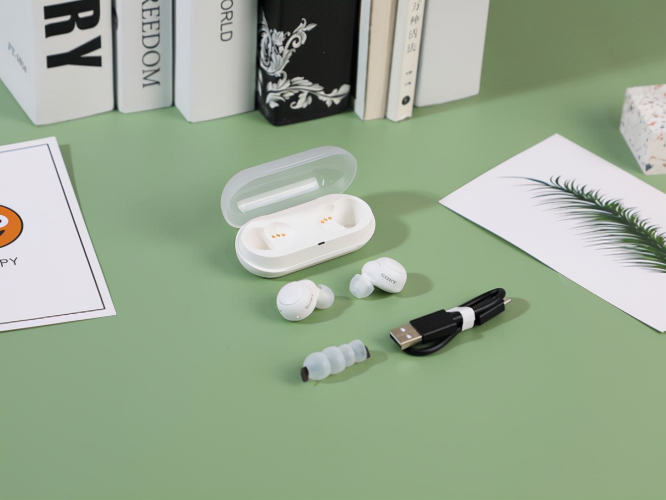 更适合年轻人的多彩外观索尼WF-C500真无线耳机体验评测