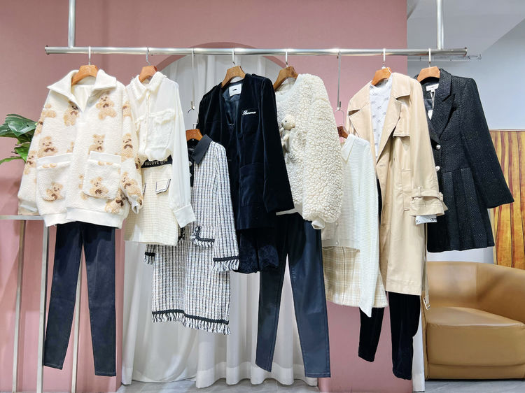 fiveplus女装羽绒服,fiveplus女装短款风衣