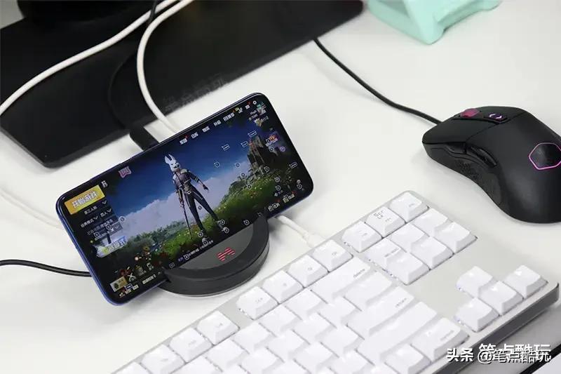 手柄键鼠转换器,可以玩手游吃鸡的键盘鼠标转换器