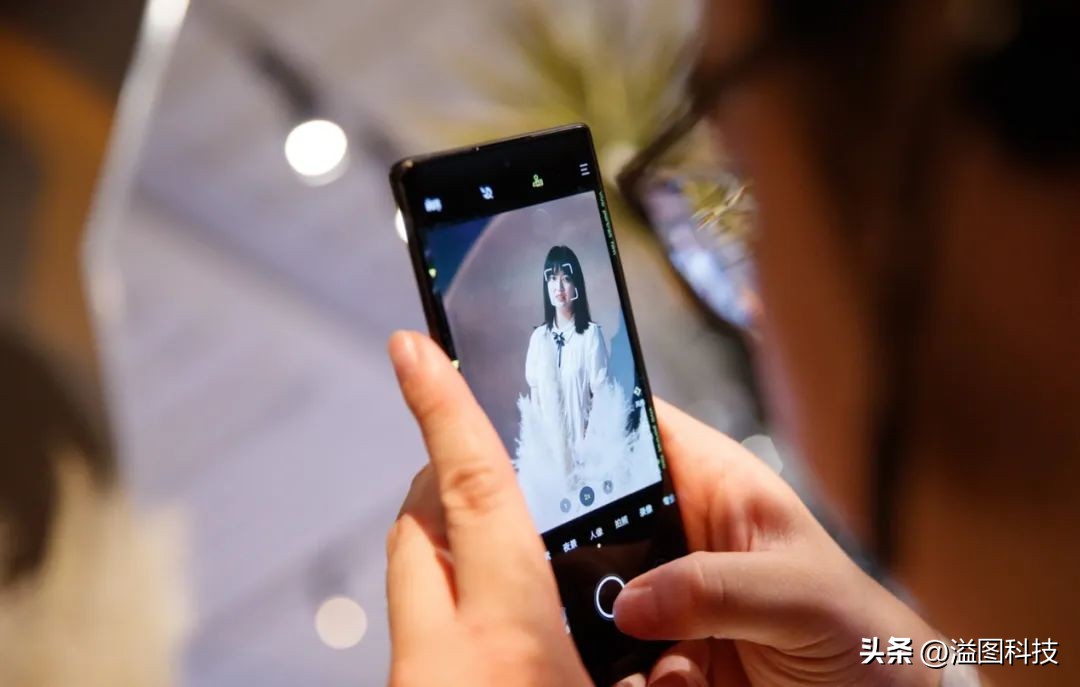 拍人像是用手机拍好还是相机好,拍人像选择什么相机