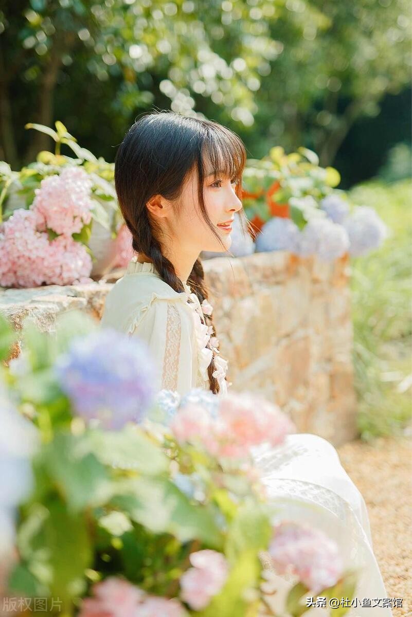 发朋友圈业绩的文案和图片幽默,月底冲业绩文案配图片