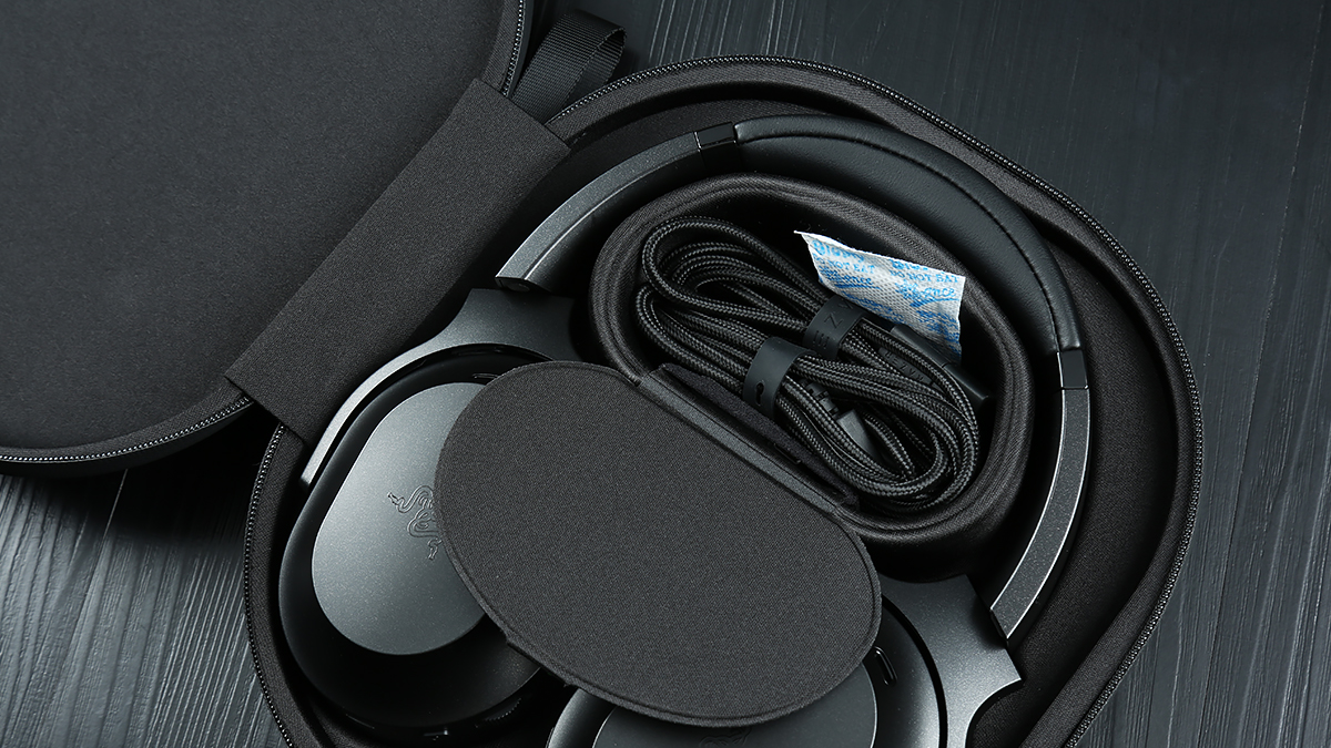 雷蛇头戴式耳机梭鱼专业版,雷蛇梭鱼耳机怎么连接电脑