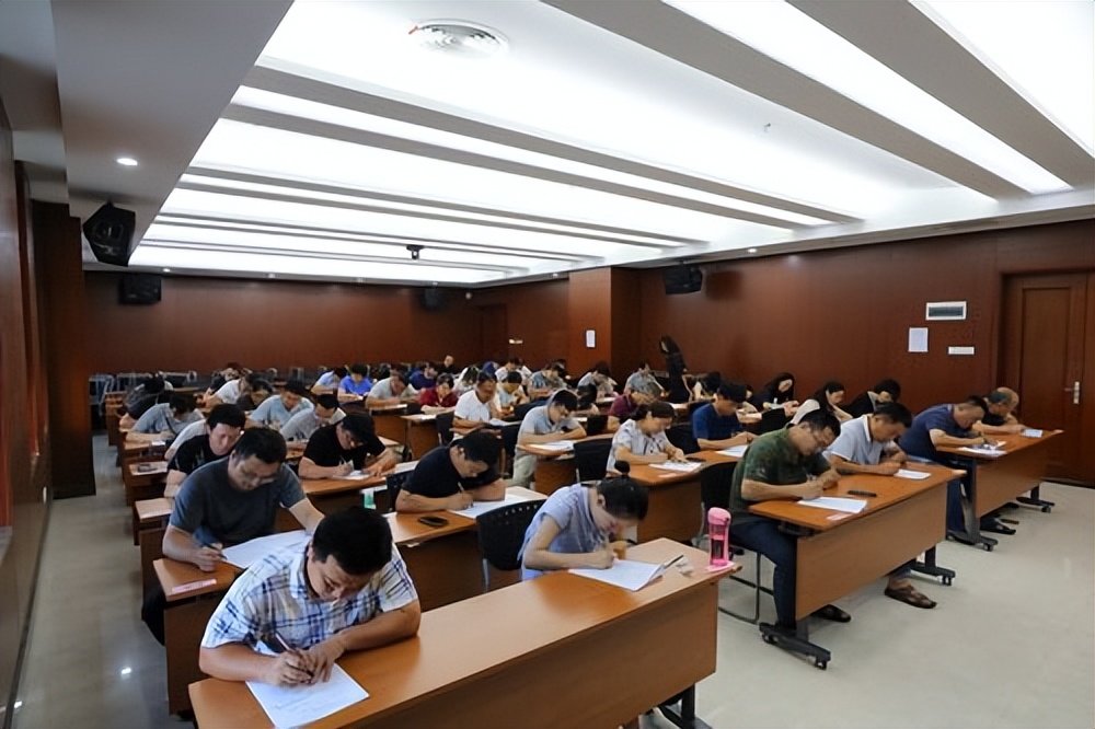 广东16岁女孩懒得考清华北大,广东16岁女孩清华北大