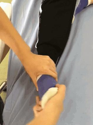 足内翻容易崴脚,足内翻多走路锻炼能减轻吗