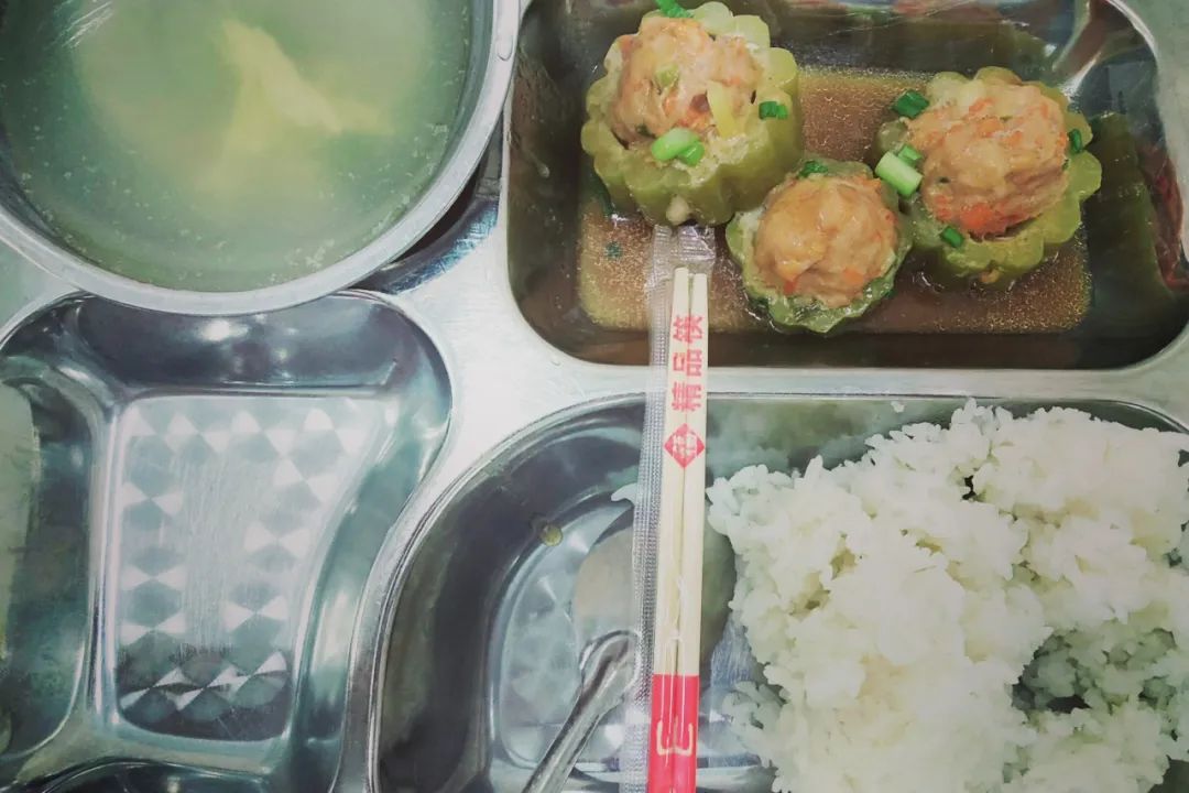 20多岁，我从来不避讳我喜欢钱这件事