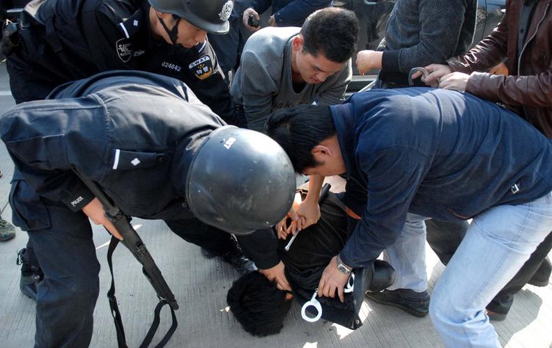 杀人凶手追凶16年后终破命案,杀人凶手凭空消失民警追凶26年