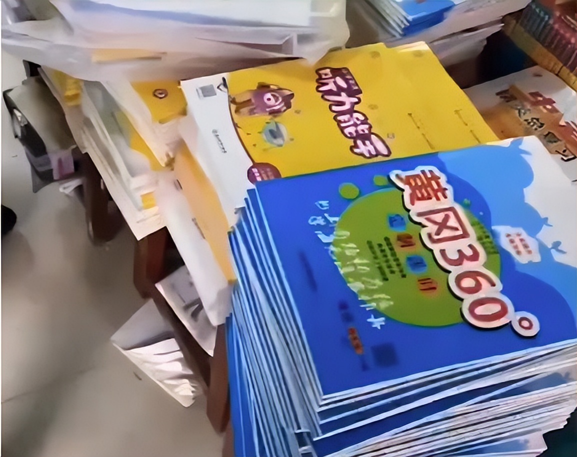 老师指定书店买书小学生曝光老师会得罪谁