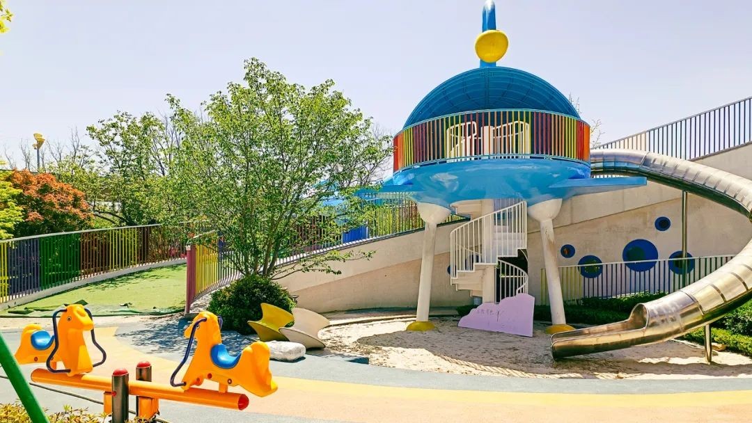 绿城兰园·灯笼鱼艇儿童乐园